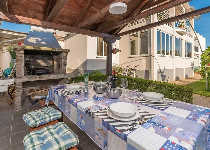 Apartman Spacious 3-br - Free Bikes & Parking *