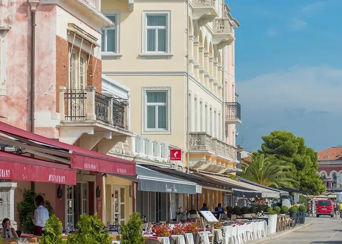 Spacious 3-br - Free Bikes & Parking Apartman *