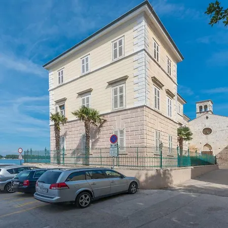 Spacious 3-br - Free Bikes & Parking * بوريتش