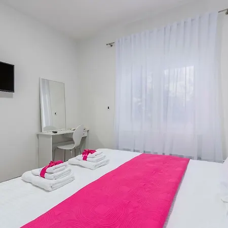 Apartments Vita *