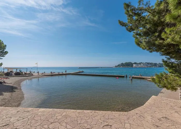 Spacious 3-Br Apartment Vita - Free Bikes & Parking * Poreč