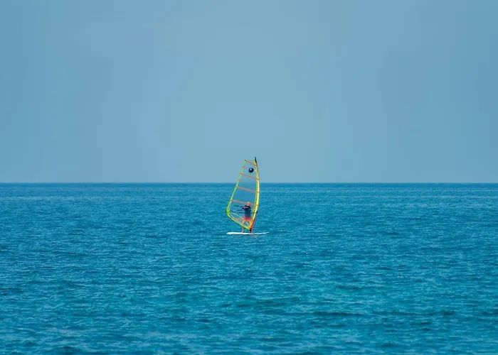 Lejlighed Spacious 3-Br Apartment Vita - Free Bikes & Parking