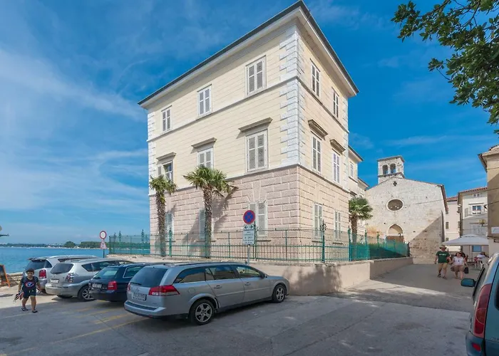 Spacious 3-Br Apartment Vita - Free Bikes & Parking * Poreč