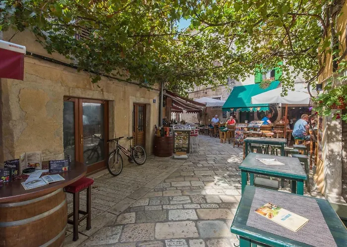 Spacious 3-Br Apartment Vita - Free Bikes & Parking * Poreč