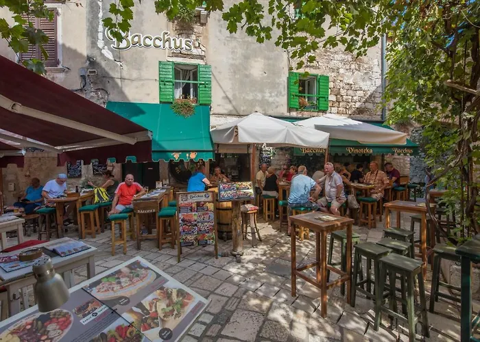 Lejlighed Spacious 3-Br Apartment Vita - Free Bikes & Parking *