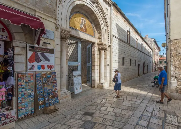 Spacious 3-Br Apartment Vita - Free Bikes & Parking *