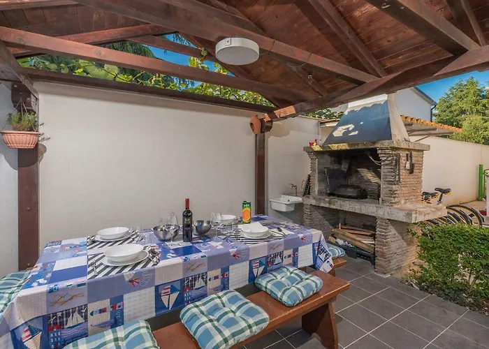 Spacious 3-Br Apartment Vita - Free Bikes & Parking Lejlighed *