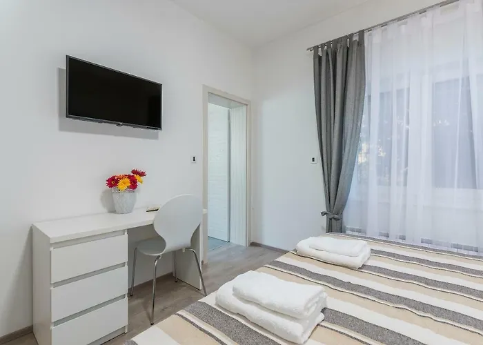 Spacious 3-Br Apartment Vita - Free Bikes & Parking * Poreč
