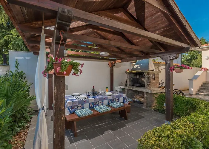 Spacious 3-Br Apartment Vita - Free Bikes & Parking Lejlighed Poreč