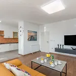 Spacious 3-br - Free Bikes & Parking Poreč