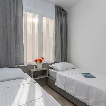 Spacious 3-br - Free Bikes & Parking * Porec